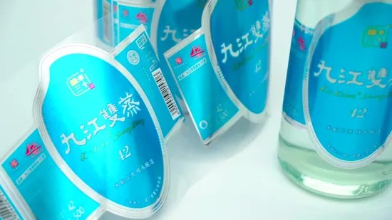 Stylish Waterproof Labels for Shipping and Packaging Needs