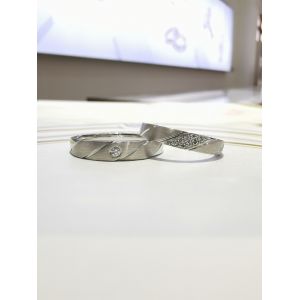 Buy cheap Striped Women13 Men19 Custom Made Diamond Engagement Rings product