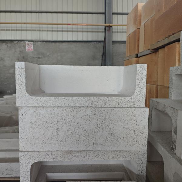 Quality Customized White Silica Refractory Brick with Good Thermal Shock Resistance for sale