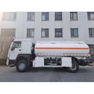 Buy cheap SINOTRUK Howo Semi Truck Fuel Tank 4x2 Lhd Euro2 290hp from wholesalers