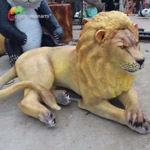Buy cheap Smooth Texture Fiberglass Lions Waterproof For Theme Park from wholesalers
