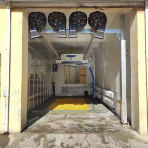 Buy cheap Single Arm Touchless Car Washing Machine With High Pressure Water Sprinkler from wholesalers