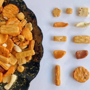 Buy cheap Soy Sause Chilli Rice Crackers OEM Package Japanese Mixed Rice Crackers from wholesalers