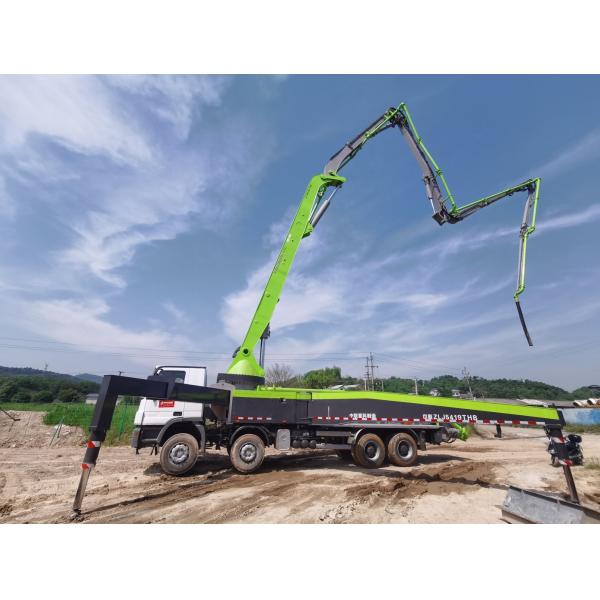 Quality 2.6mm Vibrating Amplitude 2013 Zoomlion 52m Concrete Pump on Benz Semi-Dry Shotcrete Type for sale