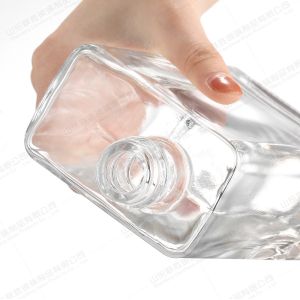Buy cheap 500ml 700ml 800ml Clear Glass Bottle for Beverage Gin Vodka Rum Wine Spirits Brandy from wholesalers