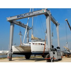 Buy cheap Boat Maintenance Small Tonnage Yacht Lifting Crane Customized Speed from wholesalers