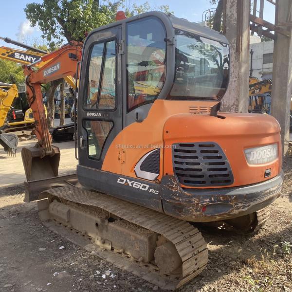 Doosan hot sale Shanghai wholesale second hand excavator doosan dx60 DX60-5B DX60-9C DX60R/used doosan dx60-9c excavator