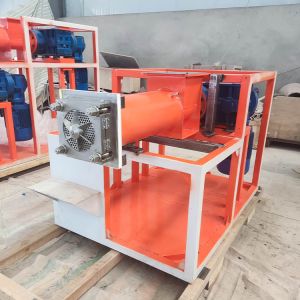 Powerful 3000KG Bar Soap Vacuum Extruding Machine For Smooth Soap Production