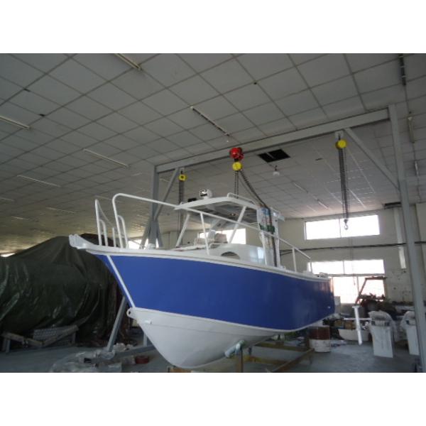 Fishing / Drifting Center Console Cuddy Cabin Boats Durable With 2.1M Width