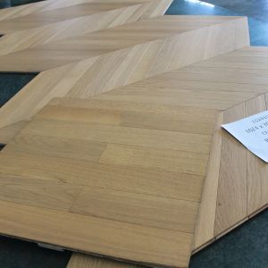 China Natural Chevron Engineered Oak Flooring 530x70x10/4MM AB Grade UV Lacquer on sale