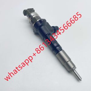 V3307 FUEL INJECTOR 1J770-53051 FIT FOR KUBOTA ENGINE PARTS