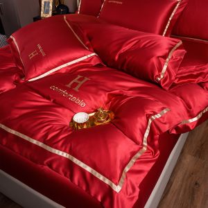 Luxury Embroidered Washing Silk Bedding Set with Polyester Material and