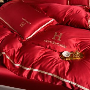 Luxury Embroidered Washing Silk Bedding Set with Polyester Material and