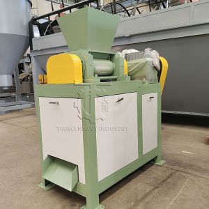 Buy cheap Dry Powder Double Roller Granulator Ammonium Sulfate Granulation Equipment Fertilizer Granule Making Machine from wholesalers