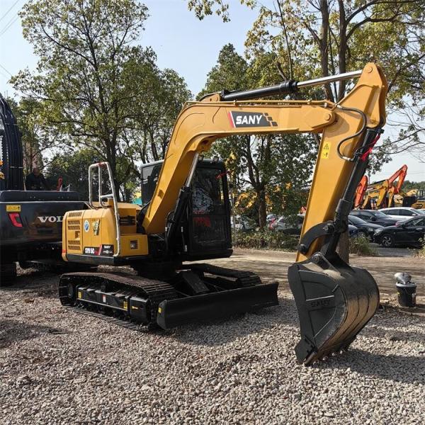 Quality Compact Second Hand Sany Digger SY95C Excavator Ergonomic Design for sale