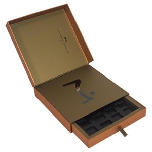 China Cardboard Chocolate Food Gift Box Packaging With Drawer FSC Approval on sale