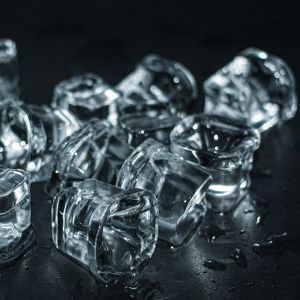 Spraying Mini 25kg Square Commercial Ice Maker Stainless Steel Ice Cube Maker