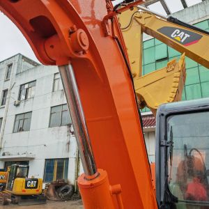 crawler excavator used doosan dh60/second hand doosan excavator used doosan dh60