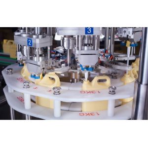 Buy cheap Semi Automatic PET / Plastic Bottle Capping Machine from wholesalers