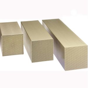Buy cheap 100 Or 200 Cell Cordierite Honeycomb Ceramic Catalyst Substrate Carrier Nox product