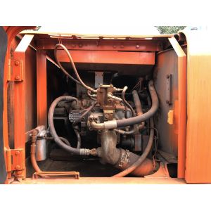 Japan Manufactured Secondhand Hitachi Crawler Excavator Ex200 in Excellent