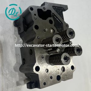 China EexcavaStart Cylinder Head 6156-11-1101 for PC400-7 6D125 Engines on sale