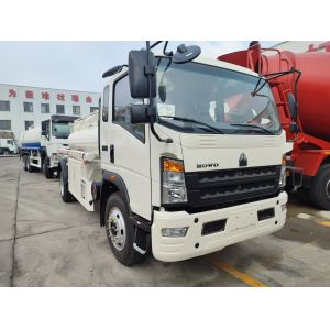 HOWO 4×2 Light Truck 5-6CBM LHD 160HP