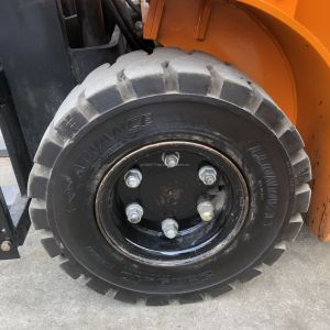 Buy cheap Hangzhou Forklift H30 with 2m Fork Length and Diesel Engine Power Source from wholesalers