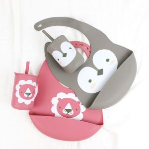 Buy cheap Waterproof And Easy To Clean Silicone Baby Bib for 0-4 Years Old printed animal pattern silicone feeding bib from wholesalers