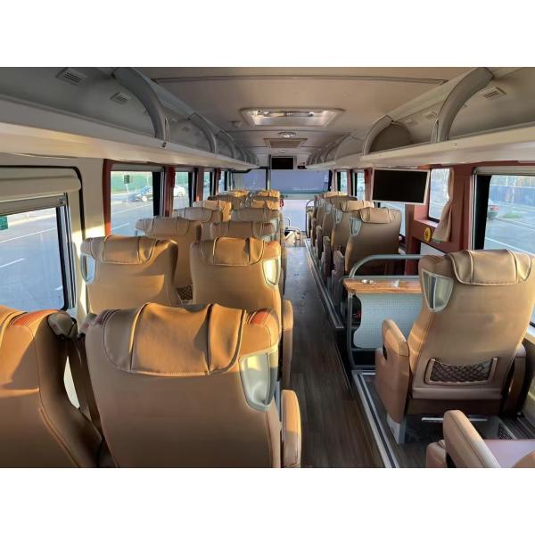 Yutong Bus Luxury 2+1 Yutong Bus 31 Seats ZK6120 Business Seats Airbag Suspension 2023 Year