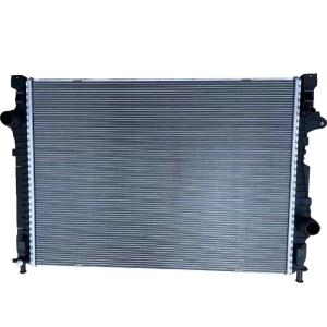 Buy cheap LR117683 LR135901 Car Coolant Radiator For EVOQUE from wholesalers