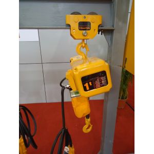 Buy cheap 220-440V 3Phase 50/60Hz Electric Chain Hoist with Compact Design for Warehouse and Garage Use from wholesalers