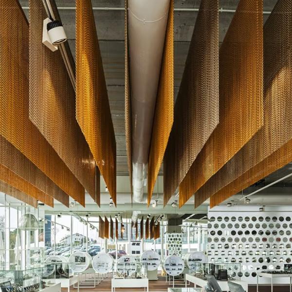 Buy cheap Silver Aluminium Chain Curtain Semi Private Aluminium Link Ceiling from wholesalers