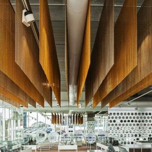 Buy cheap Silver Aluminium Chain Curtain Semi Private Aluminium Link Ceiling from wholesalers