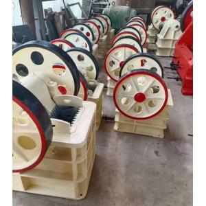 21T/H PE Mobile Jaw Crusher Machine Stone Medium And Fine Crushing