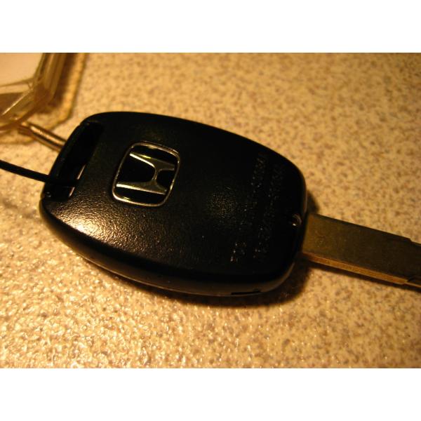 Quality engineering plastics and brass honda replacement auto folding keys for sale
