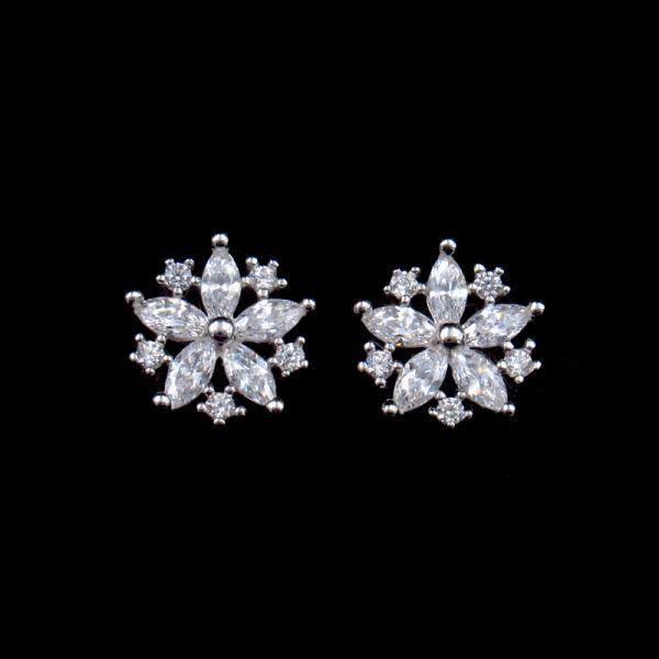 Quality Flower Design Snowflake Earrings Studs AAA Zircon Simple And Brilliant Pure Silver for sale