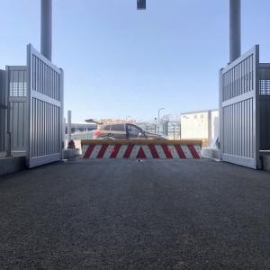 Remote Control Wedge Barrier System Hydraulic Impact Tested IWA