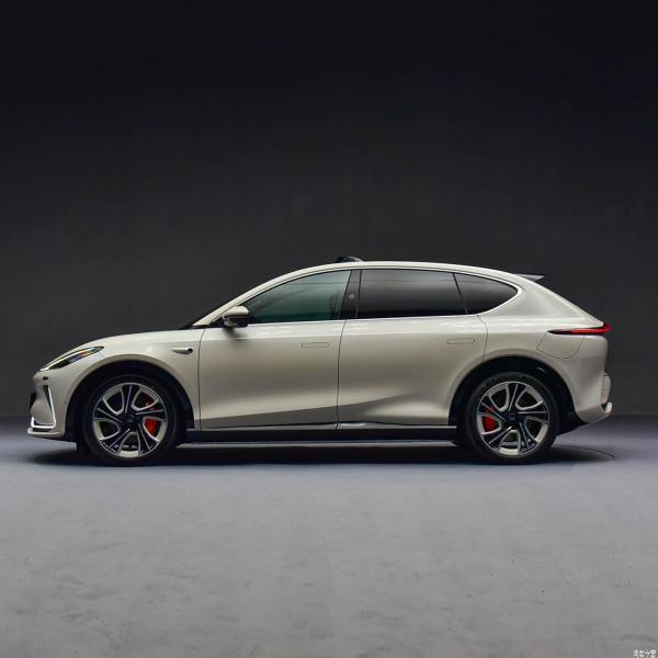 Experience the Power and Efficiency of Our 200 Mph Top Speed Electric Car with