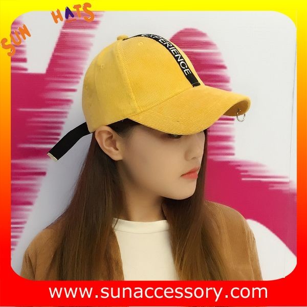 Buy cheap QF17038 2018 trendy fashion 6 panel mesh snapback cap logo can be customized. from wholesalers