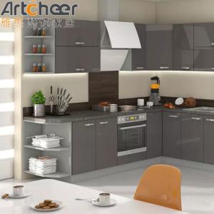 Villa Kitchen Cabinets with Modular / RTA Design and Customized Size in Plywood