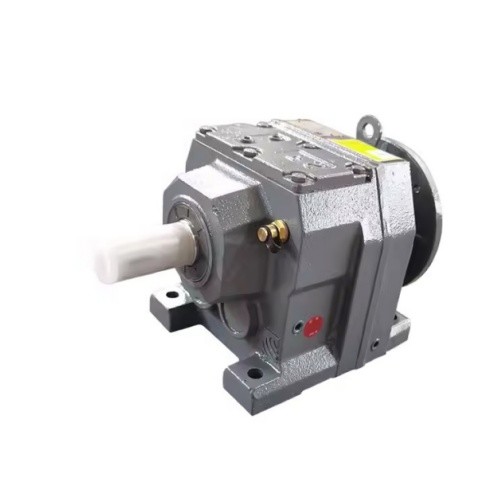 Quality R107 Series Helical Gear Reducer with RF17~RF167 Size 70~830 N*m Torque and 1.3~6.63 Gear Ratio for Industrial Machinery for sale