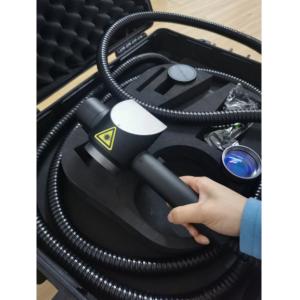 Buy cheap Degrease 200W Laser Cleaning Machines 4000mm CE Fully Enclosed from wholesalers