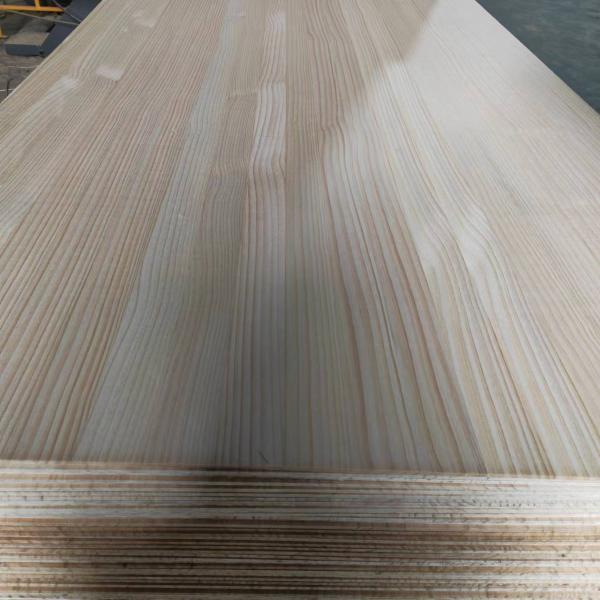 Quality 2440x1220mm Customized Traditional Style Solid Wood Board Radiata Pine Board for sale