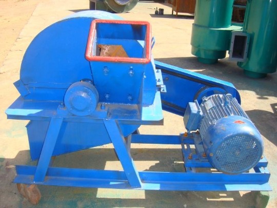 Quality 22kw 900kg/H Bamboo Fiber Wood Crusher Machine 3000r/Min for sale
