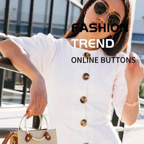 Brown & White Plastic Bulk Buttons 32L 2H / 4H Horn Color For Skirt