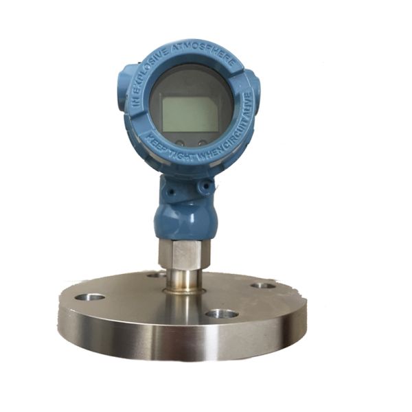 Intelligent Submersible Level Sensor with Temperature Compensation for Accurate
