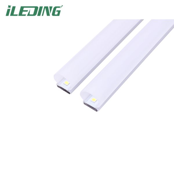 White Magnetic Linear Troffer Retrofit LED Linear retrofit Kit with Color Rendering Index Ra 80