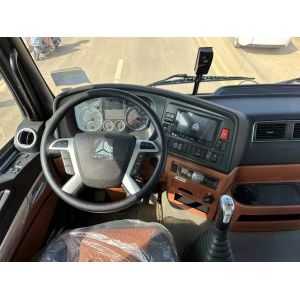 Buy cheap 2025 XCMG 12T Truck Mounted Crane with HOWO Chassis from wholesalers