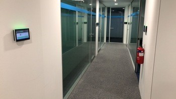 Auto Boot Up 7 Inch Wall Flush POE Power Kiosk Conferrence Room LED Light Touch